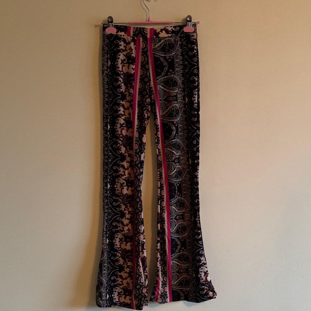 Shosho Black and Pink Patterned Flare Pants - Picture 4 of 9